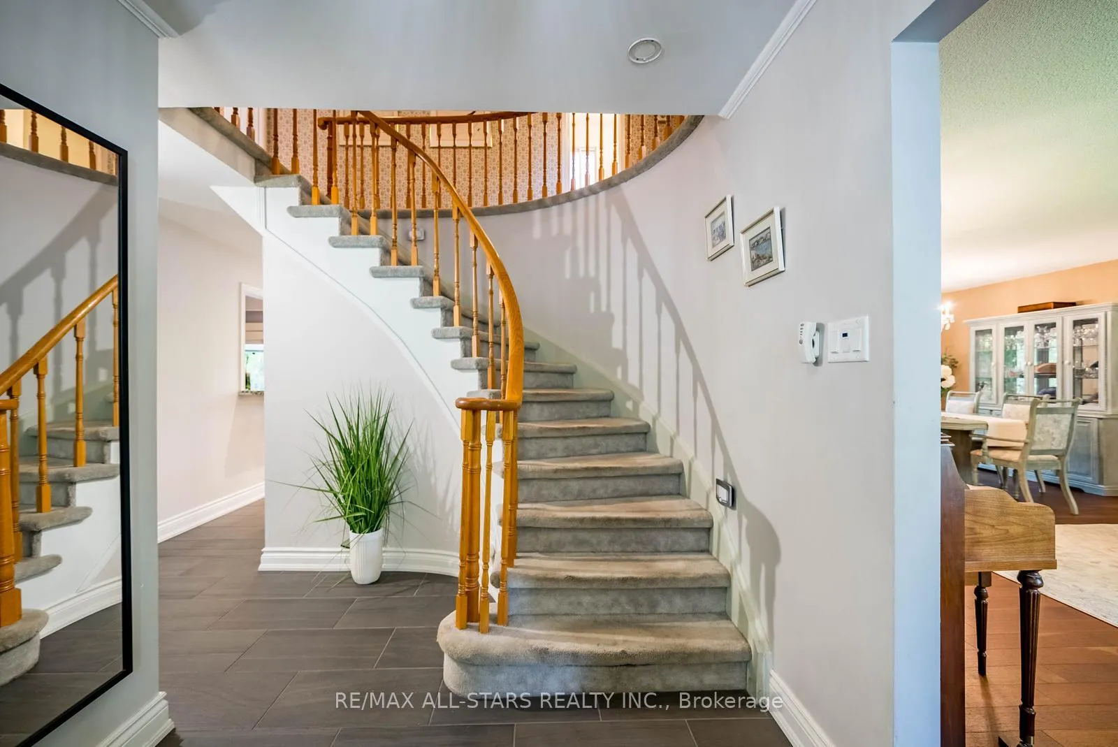 Photo 5 of 127 Church Street, Markham, Markham Village — HOMEH
