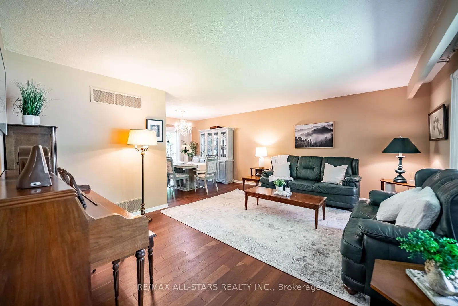 Photo 6 of 127 Church Street, Markham, Markham Village — HOMEH