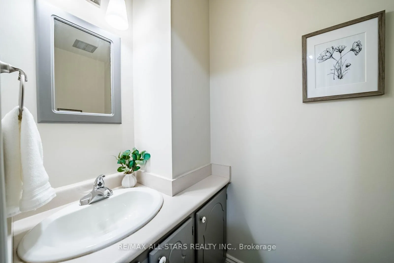 Photo 17 of 127 Church Street, Markham, Markham Village — HOMEH