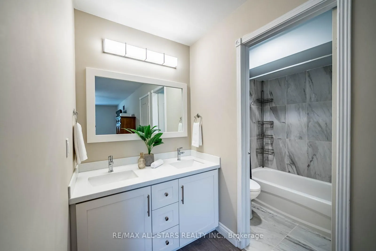 Photo 21 of 127 Church Street, Markham, Markham Village — HOMEH