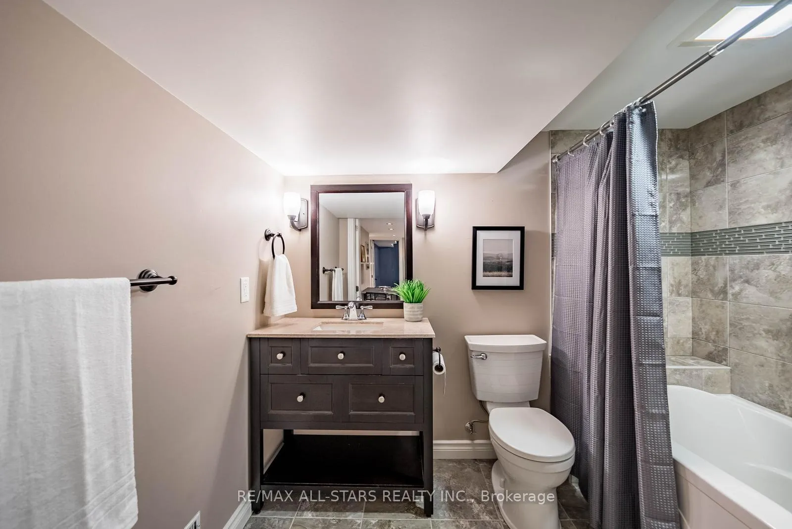 Photo 34 of 127 Church Street, Markham, Markham Village — HOMEH