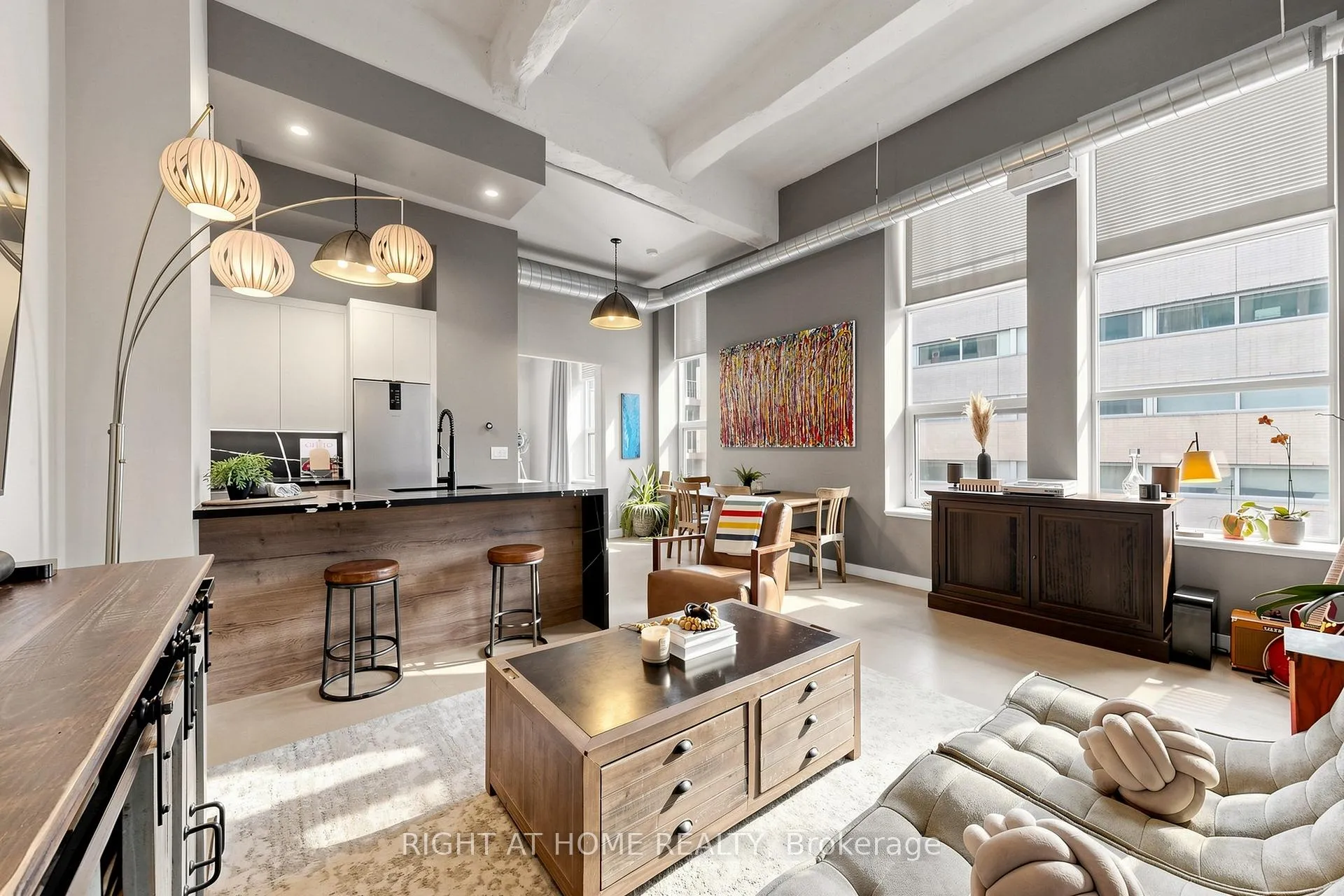Front of Unit 305, 135 Dalhousie Street
