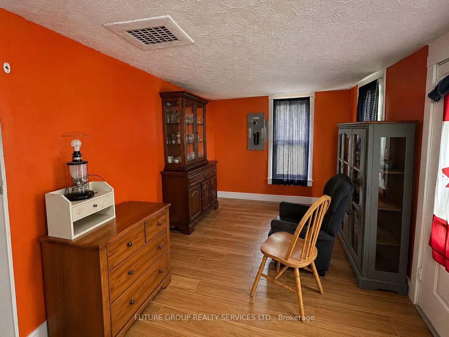 Photo 4 of 9865 Simcoe Rd 10 Rr 2, Clearview, Brentwood — HOMEH