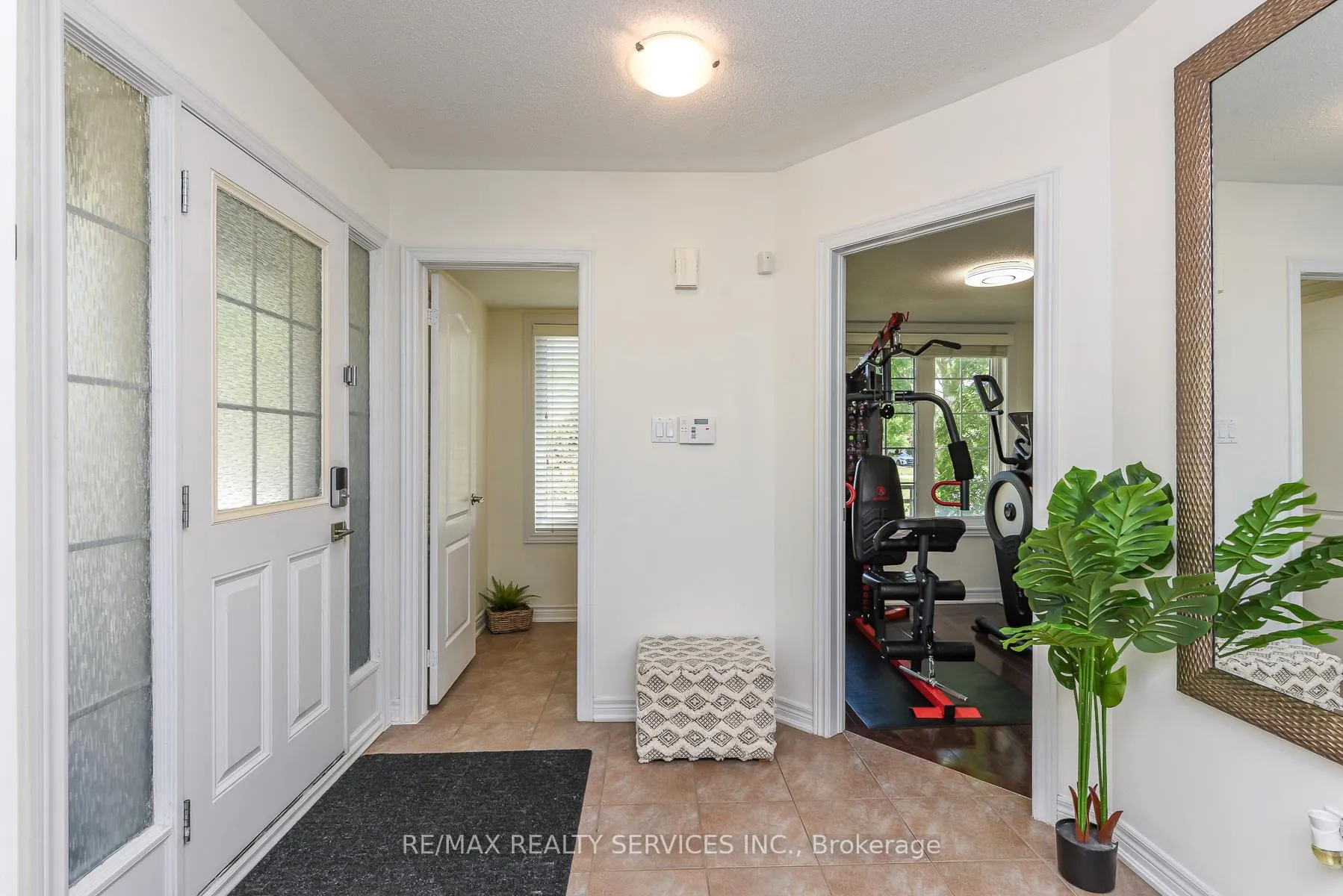 Photo 4 of 15 Peach Drive S, Brampton, Sandringham-Wellington — HOMEH