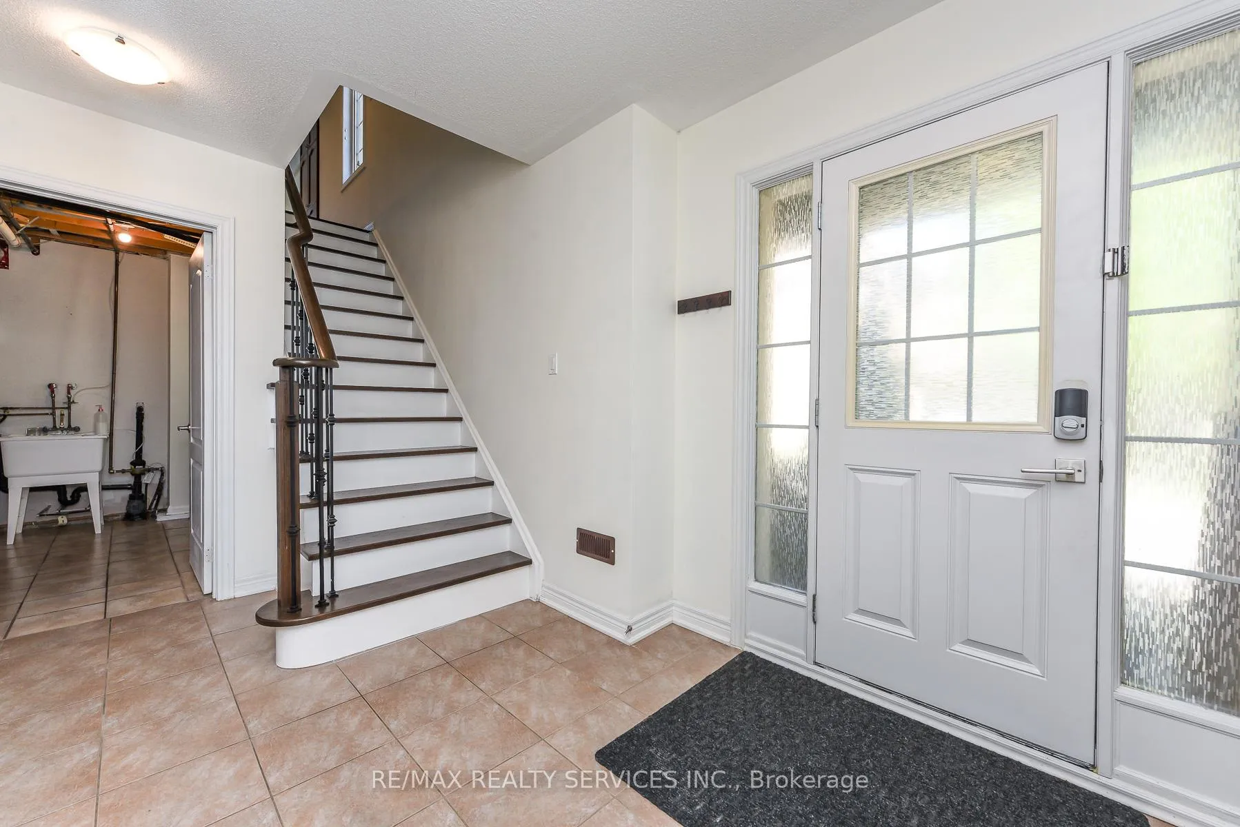 Photo 6 of 15 Peach Drive S, Brampton, Sandringham-Wellington — HOMEH
