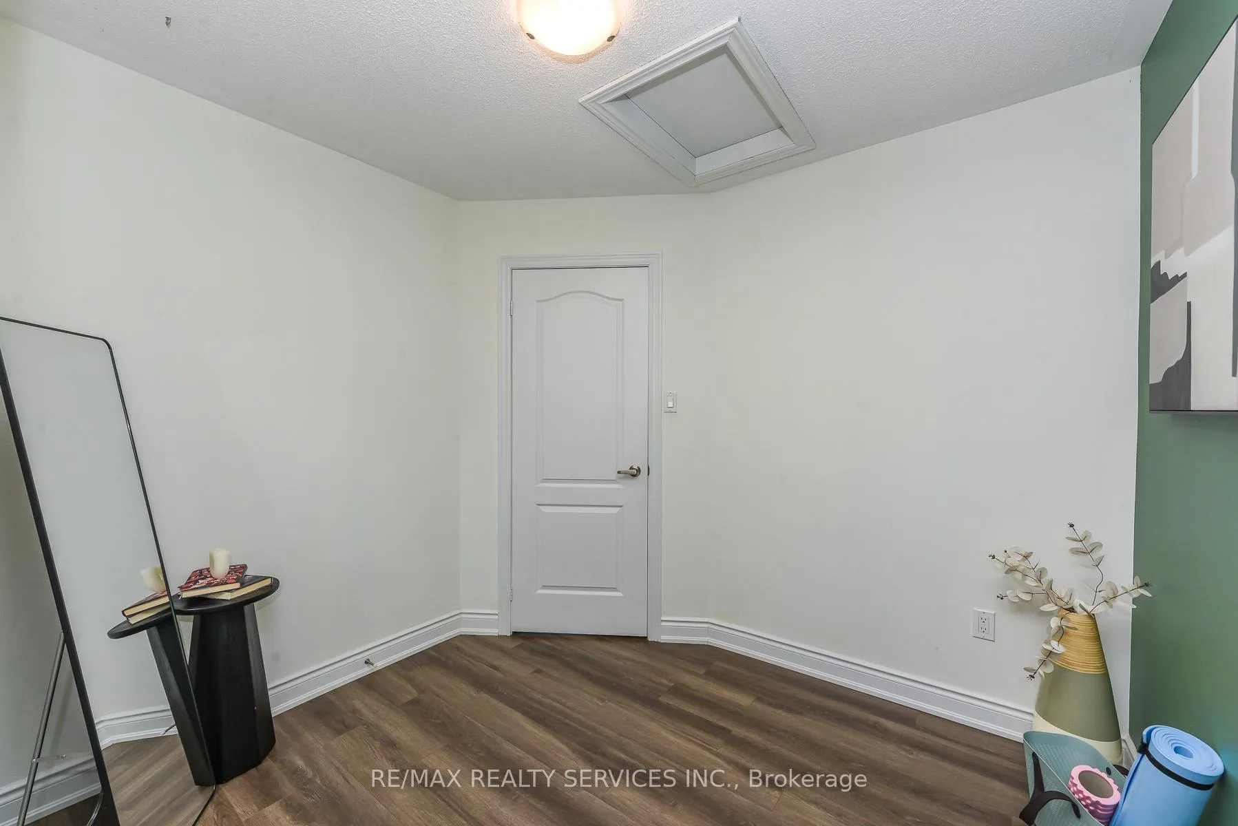 Photo 28 of 15 Peach Drive S, Brampton, Sandringham-Wellington — HOMEH