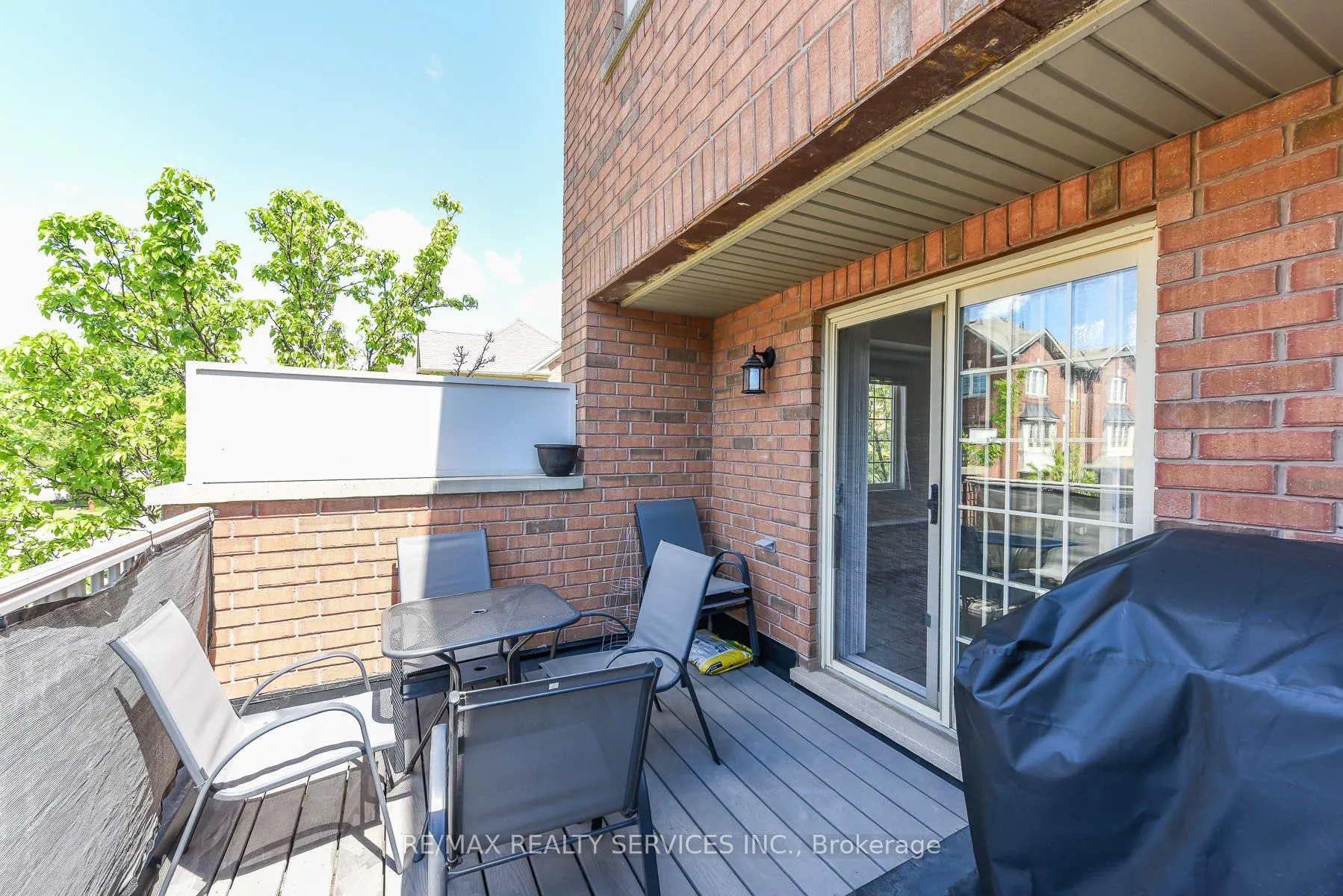 Photo 33 of 15 Peach Drive S, Brampton, Sandringham-Wellington — HOMEH