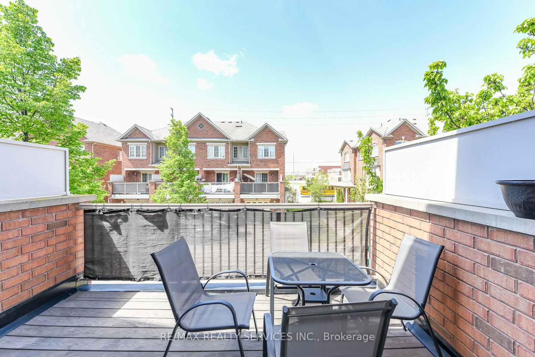 Photo 34 of 15 Peach Drive S, Brampton, Sandringham-Wellington — HOMEH
