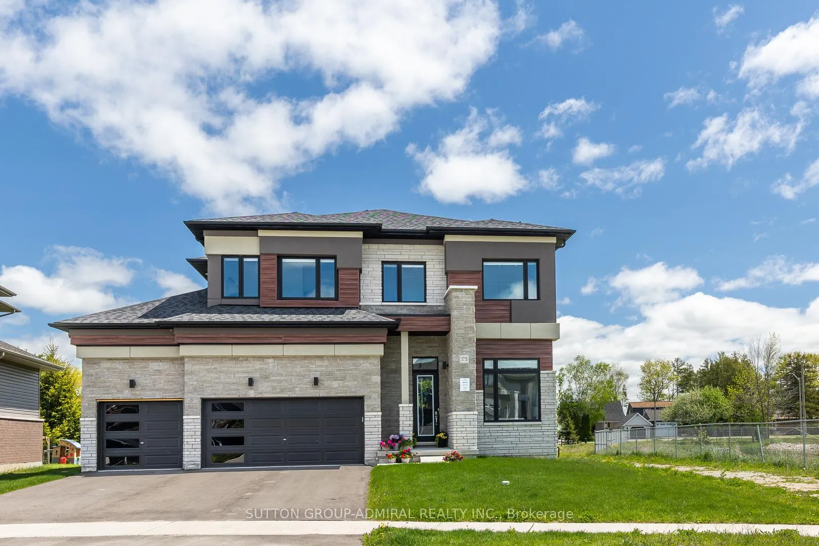 Photo 2 of 3731 Lakepoint Drive, Severn, West Shore — HOMEH