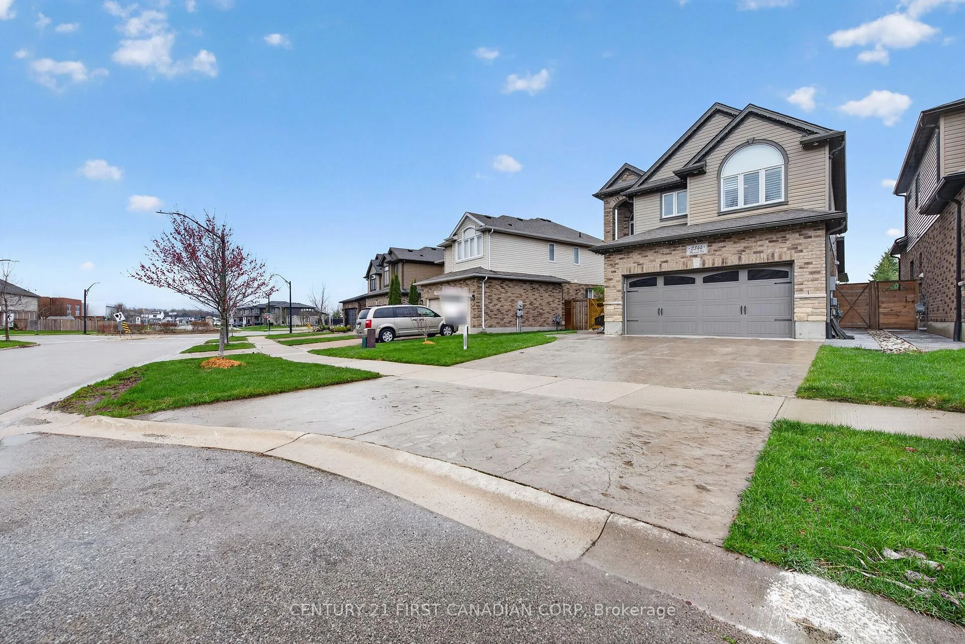Photo 3 of 2344 Buroak Drive, London, North S — HOMEH