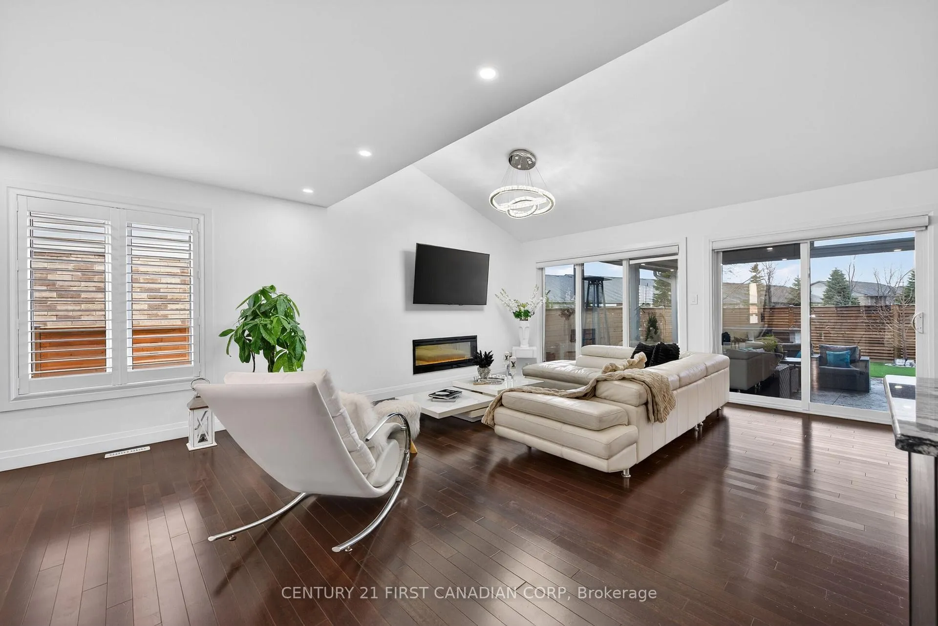 Photo 7 of 2344 Buroak Drive, London, North S — HOMEH