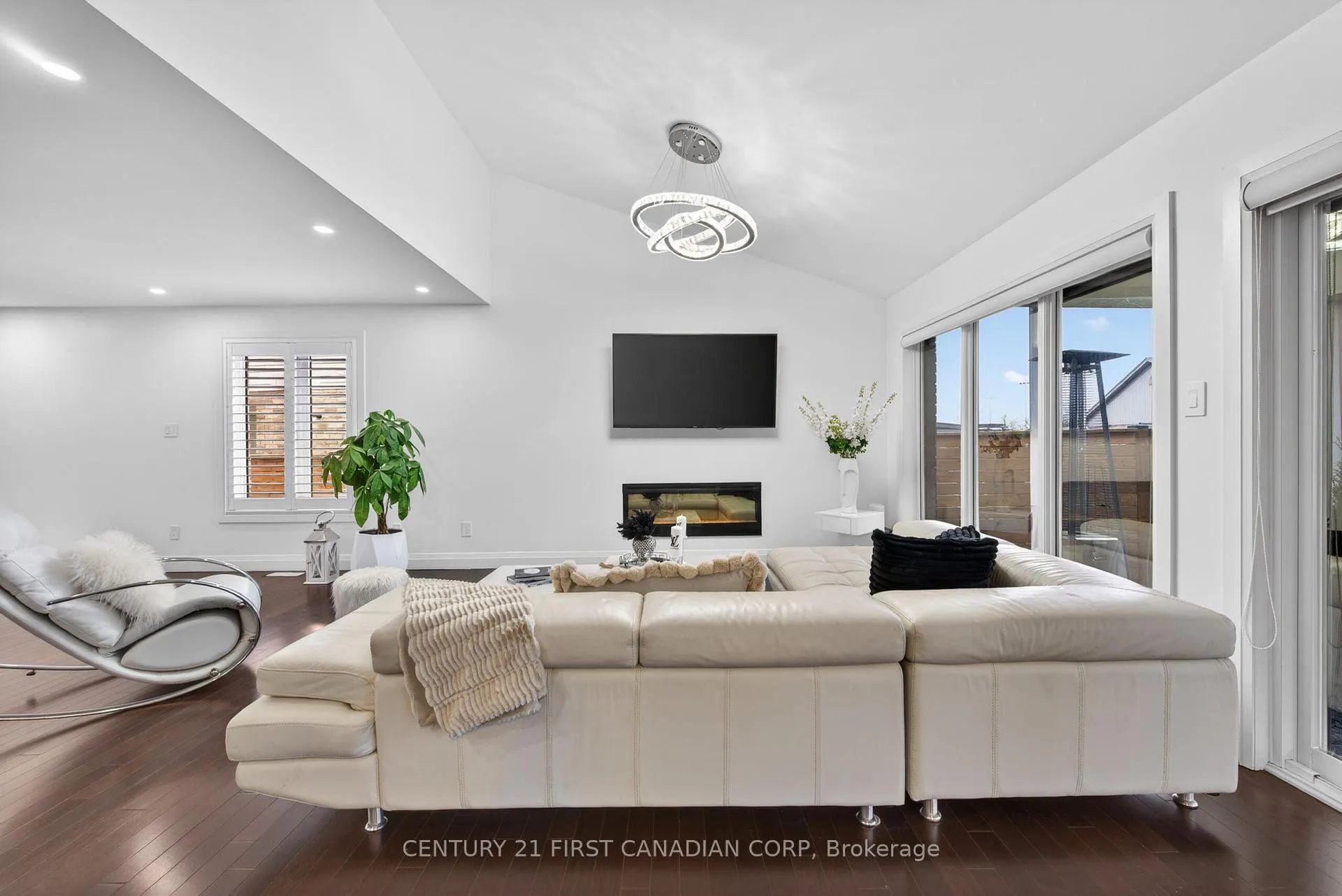 Photo 9 of 2344 Buroak Drive, London, North S — HOMEH