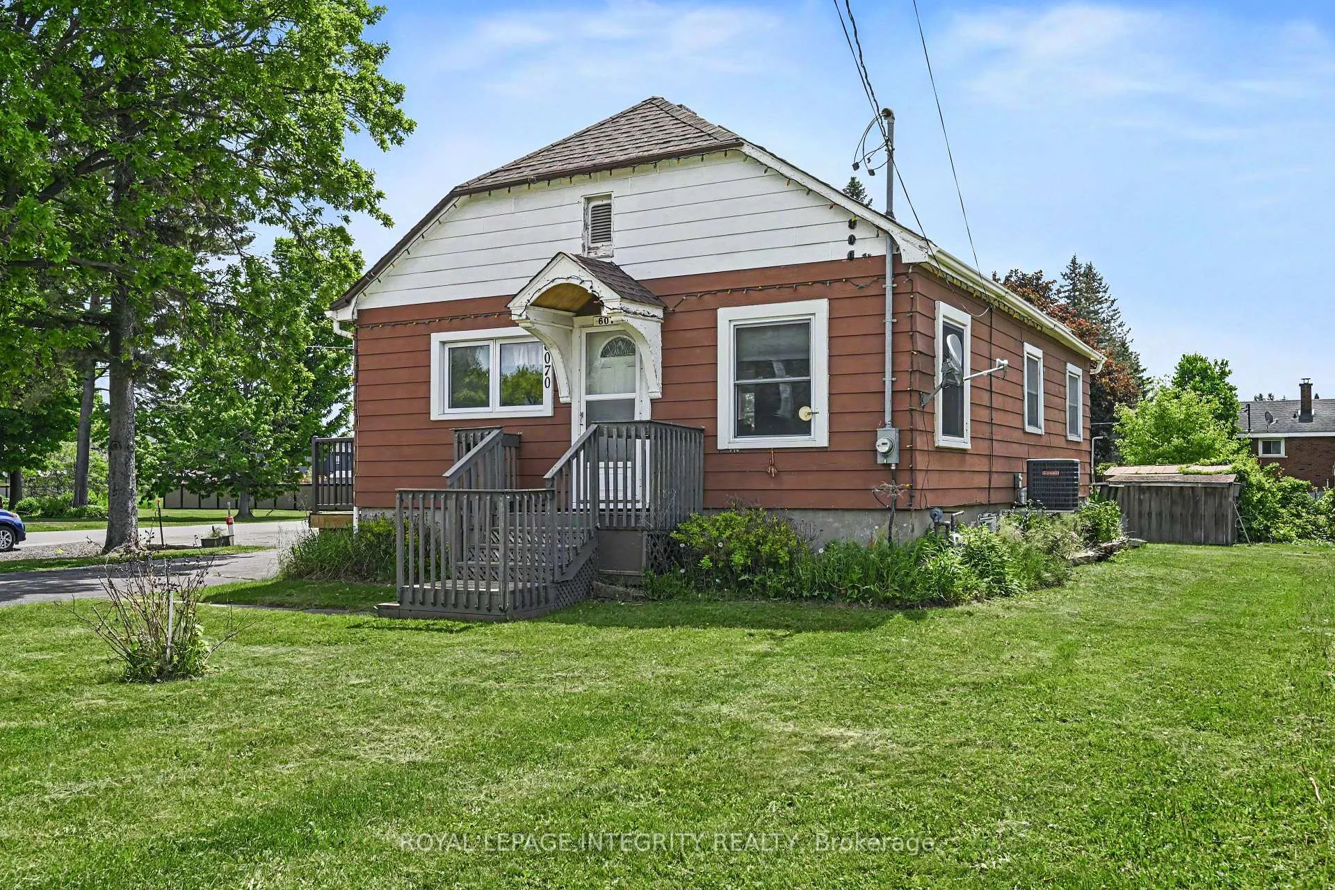 Photo 2 of 6070 Perth Street, Ottawa, Richmond — HOMEH