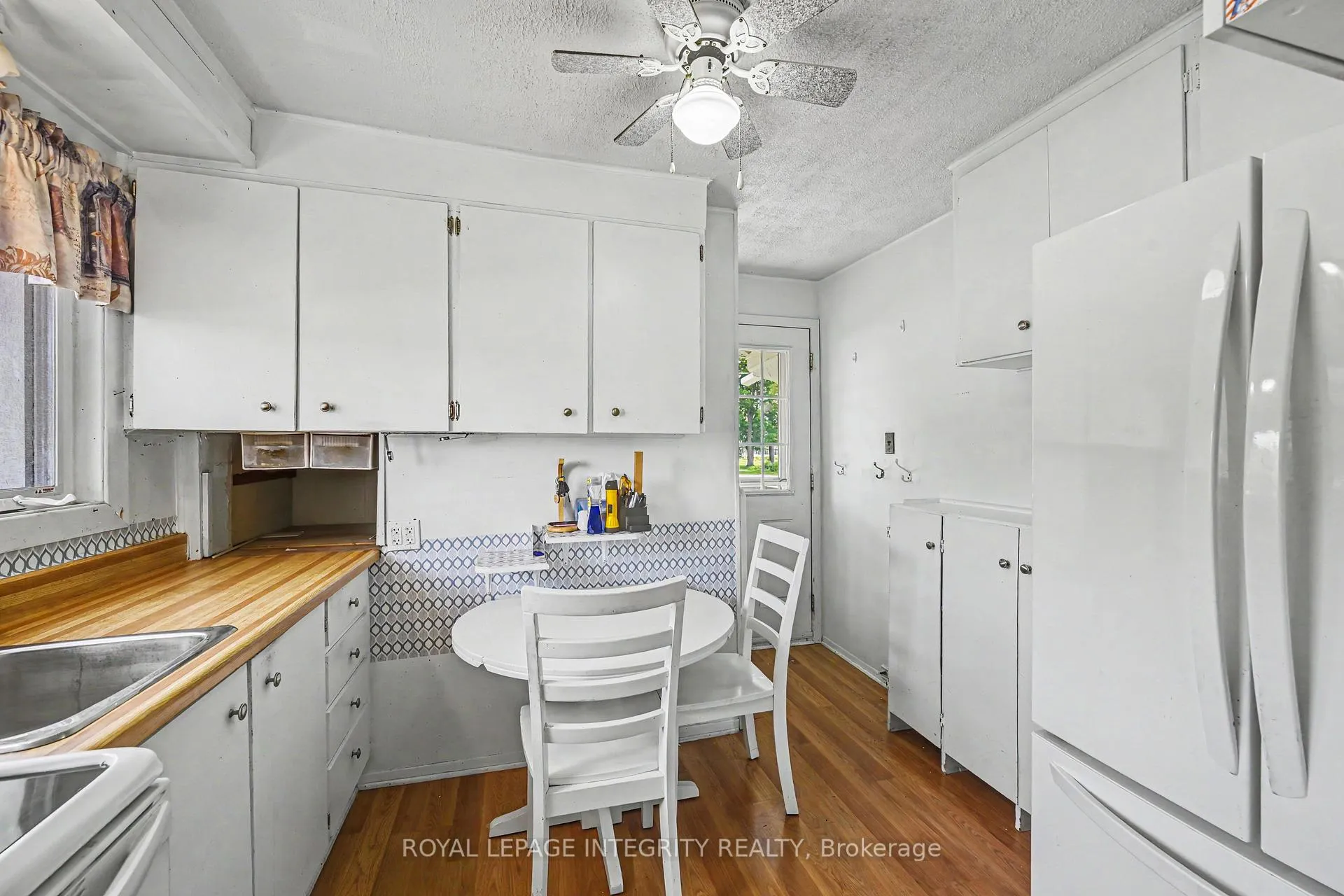 Photo 10 of 6070 Perth Street, Ottawa, Richmond — HOMEH