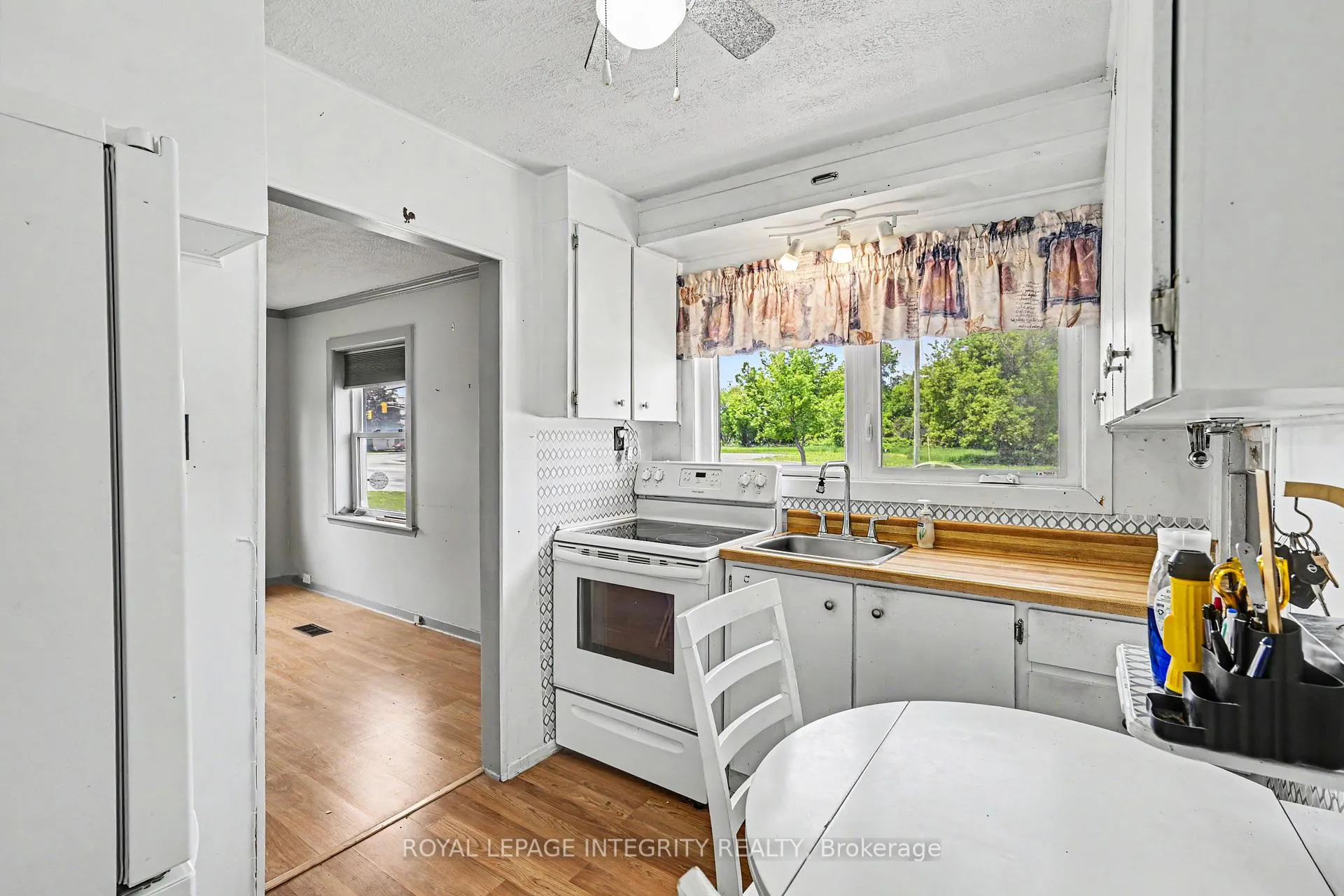 Photo 11 of 6070 Perth Street, Ottawa, Richmond — HOMEH
