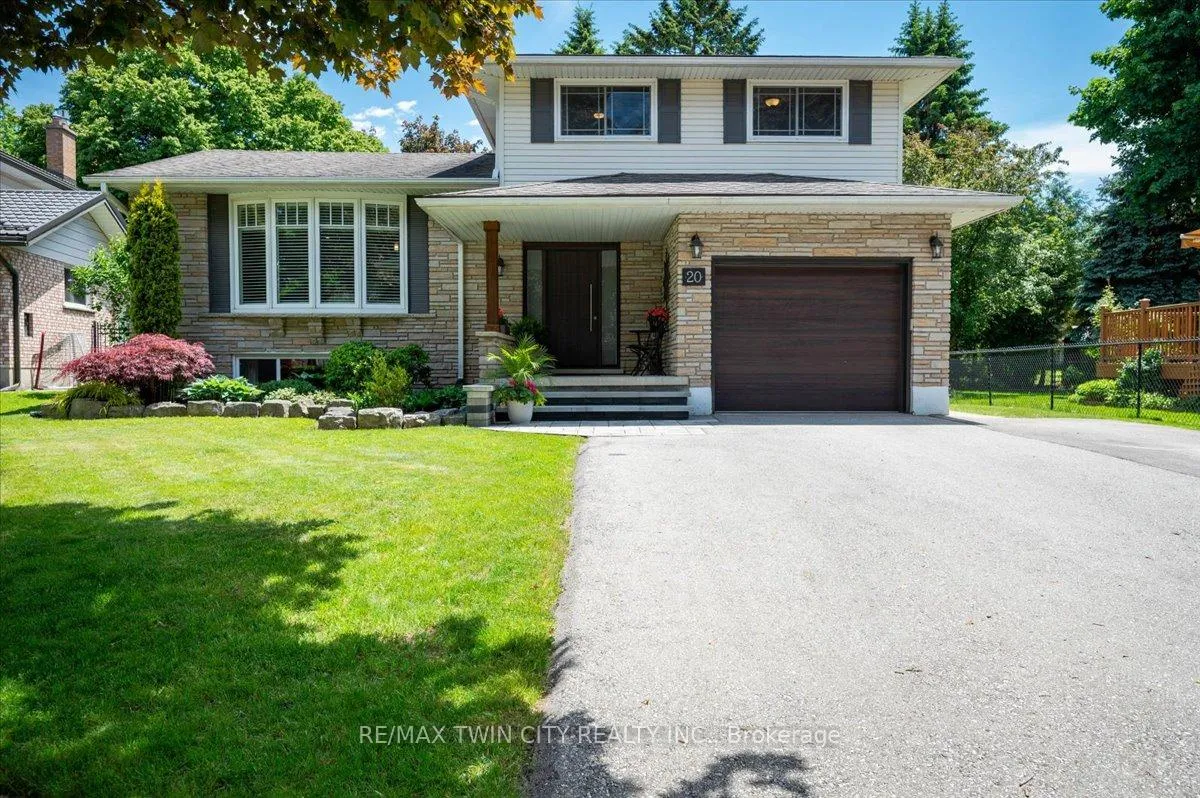 Photo 4 of 20 Wolfe's Court, Kitchener — HOMEH