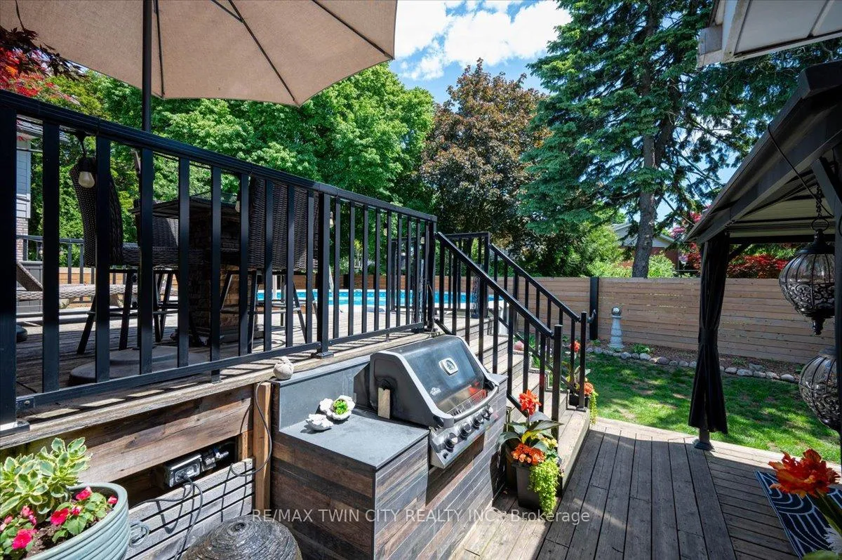 Photo 38 of 20 Wolfe's Court, Kitchener — HOMEH