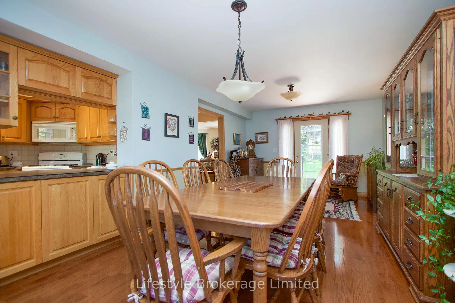 Photo 11 of 97 Hart Boulevard, Clarington, Newcastle — HOMEH