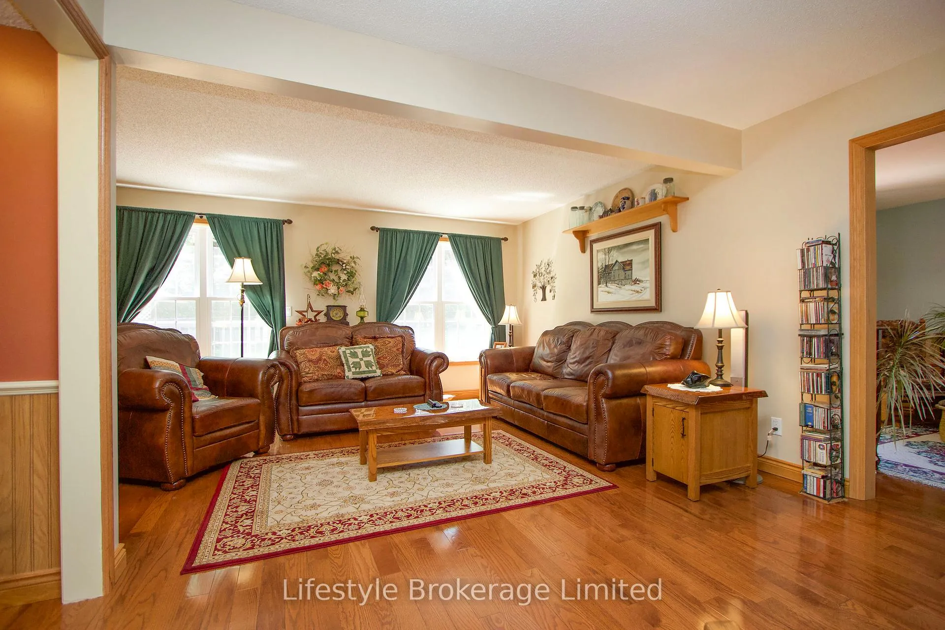 Photo 17 of 97 Hart Boulevard, Clarington, Newcastle — HOMEH