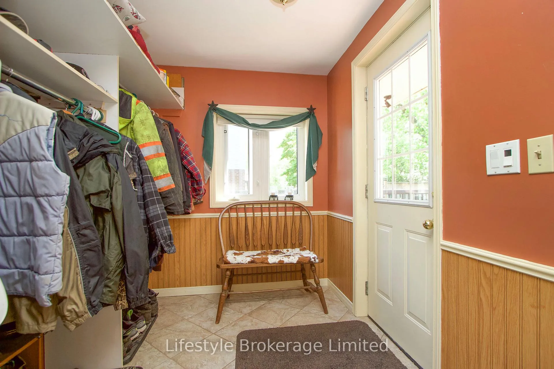 Photo 18 of 97 Hart Boulevard, Clarington, Newcastle — HOMEH