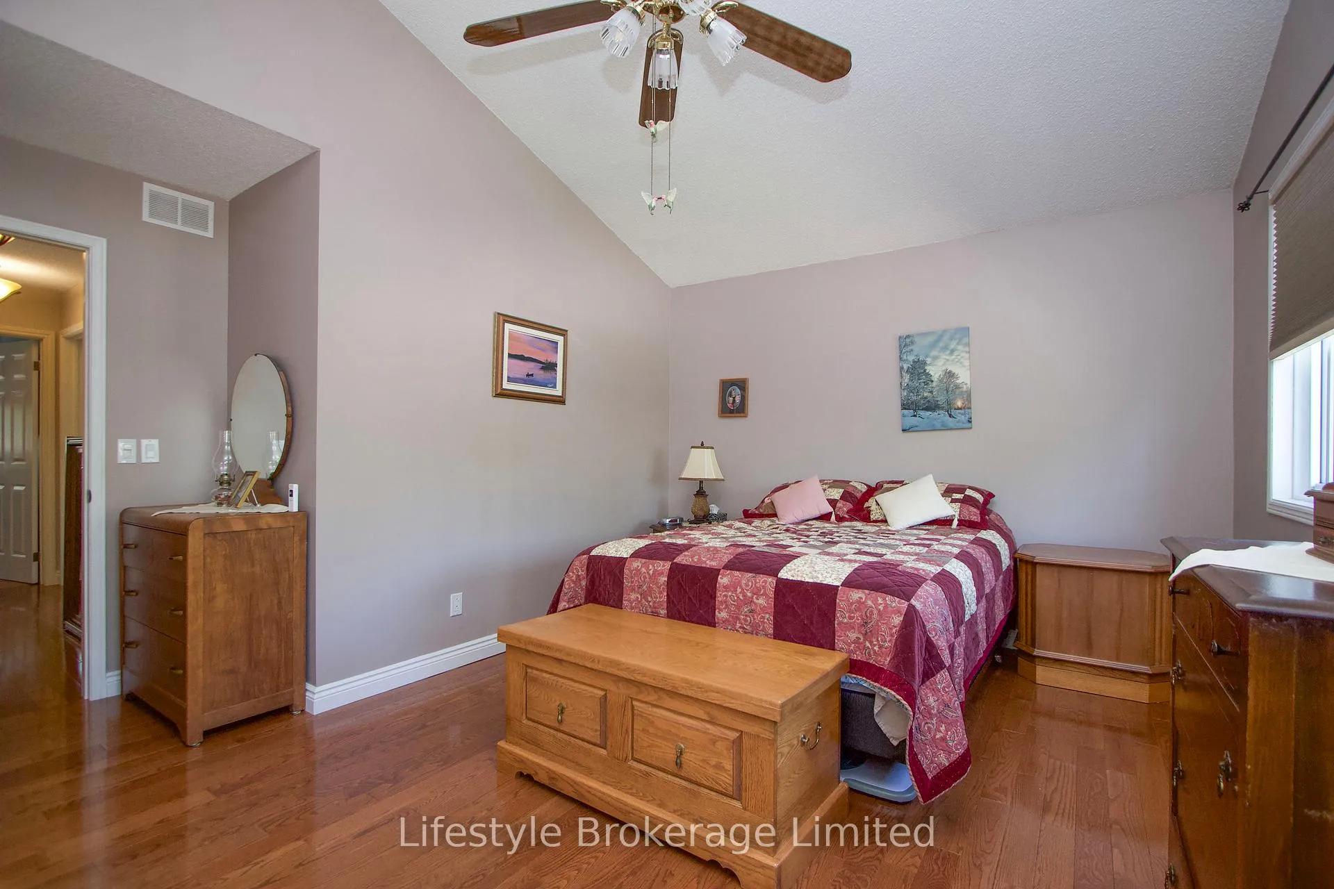 Photo 25 of 97 Hart Boulevard, Clarington, Newcastle — HOMEH