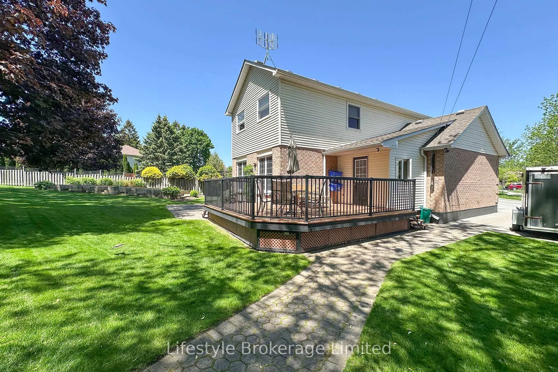 Photo 39 of 97 Hart Boulevard, Clarington, Newcastle — HOMEH