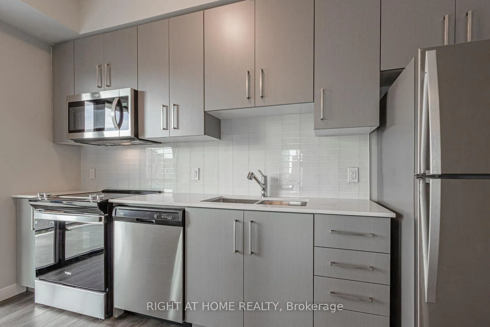 Photo 10 of Unit 1014, 15 Queen Street S, Hamilton, Central — HOMEH