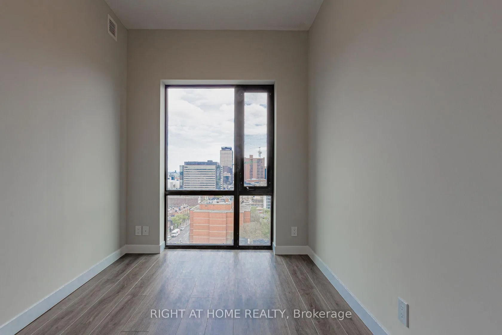 Photo 14 of Unit 1014, 15 Queen Street S, Hamilton, Central — HOMEH