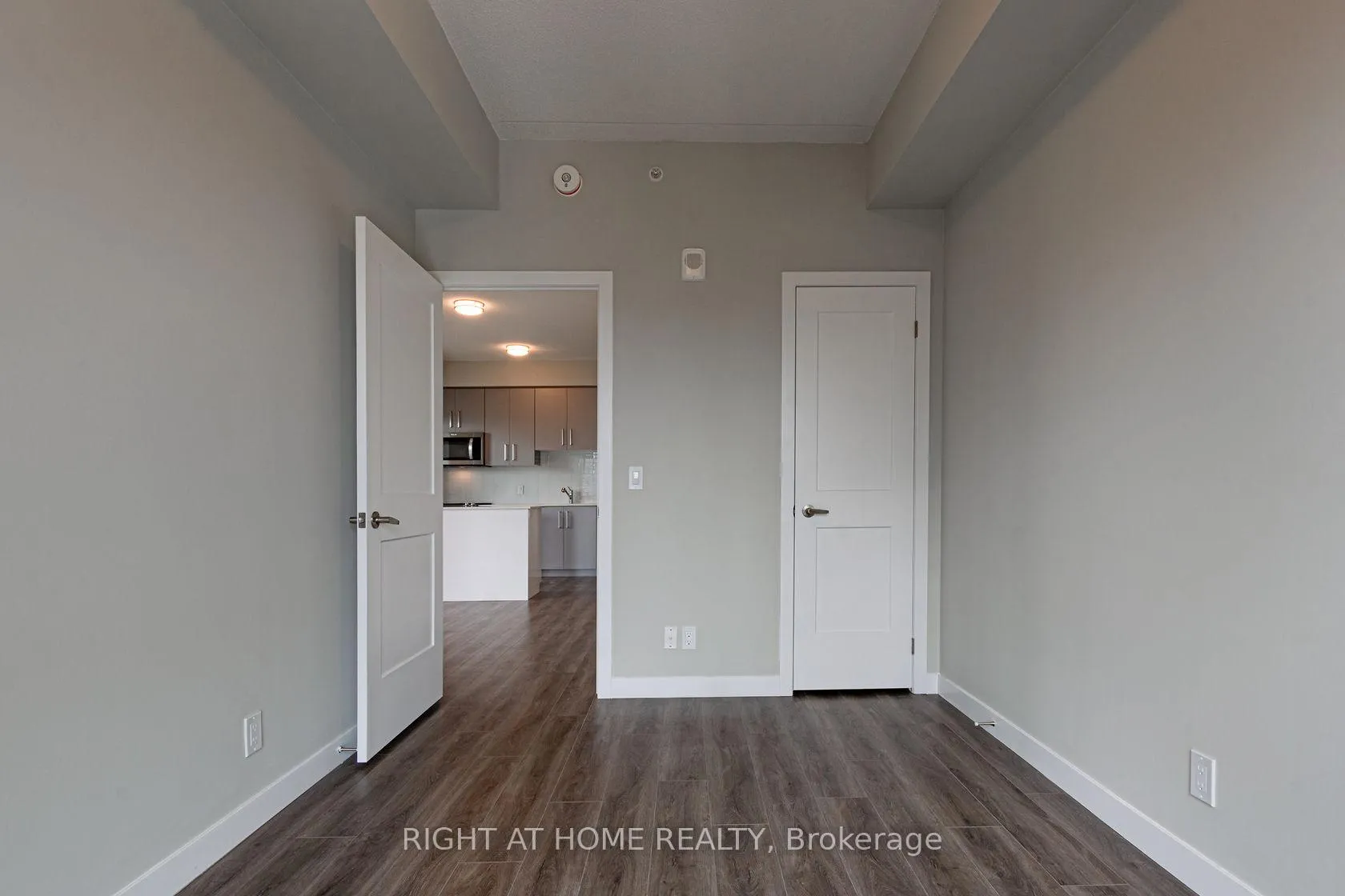 Photo 19 of Unit 1014, 15 Queen Street S, Hamilton, Central — HOMEH