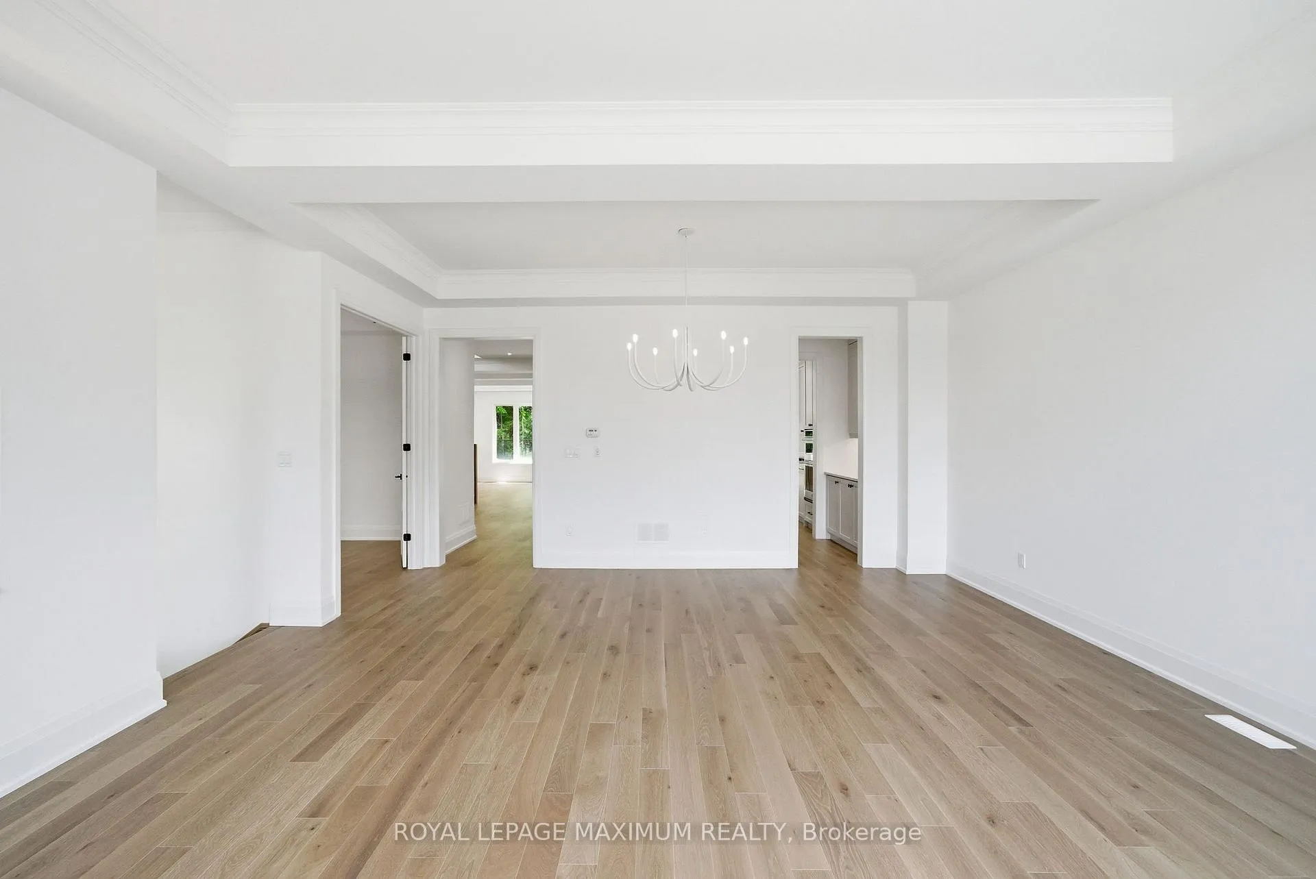 Photo 9 of 19 Donsgrove Court, Vaughan, Patterson — HOMEH