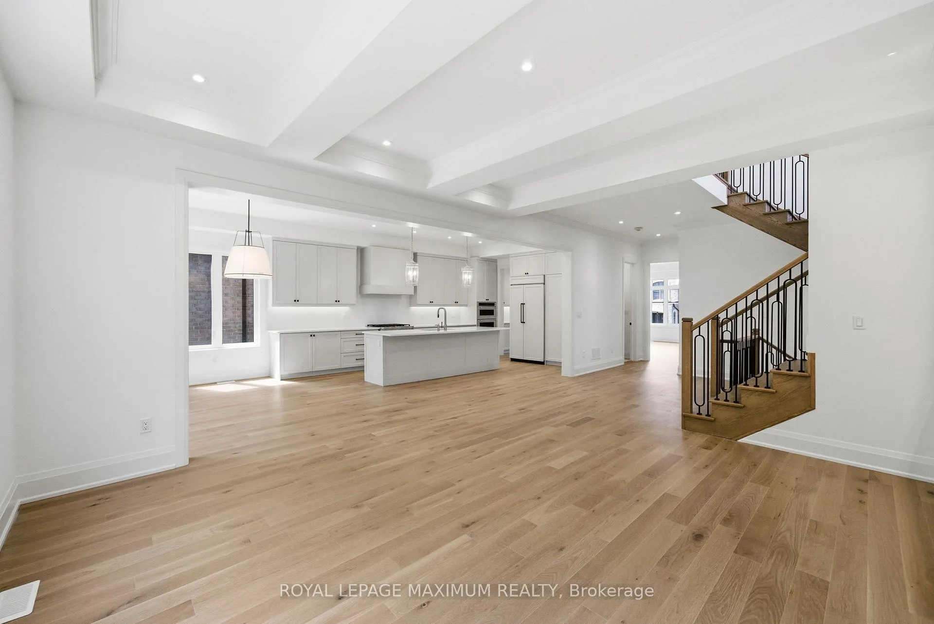 Photo 14 of 19 Donsgrove Court, Vaughan, Patterson — HOMEH