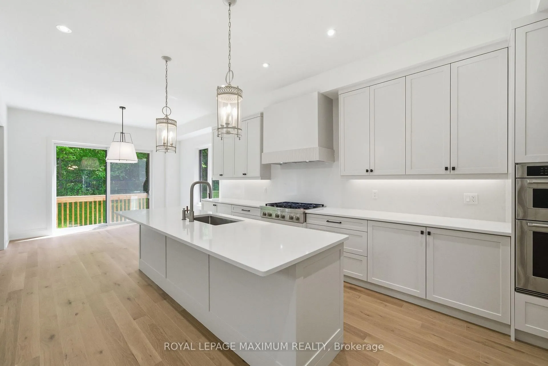 Photo 20 of 19 Donsgrove Court, Vaughan, Patterson — HOMEH