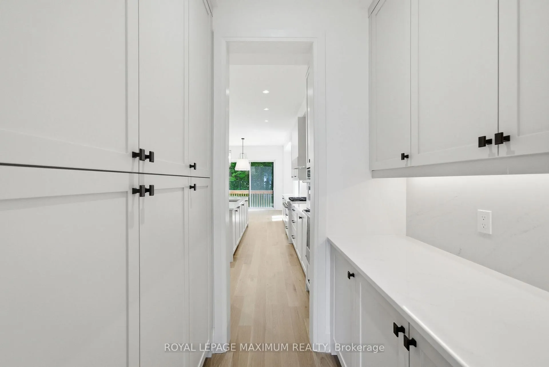 Photo 23 of 19 Donsgrove Court, Vaughan, Patterson — HOMEH