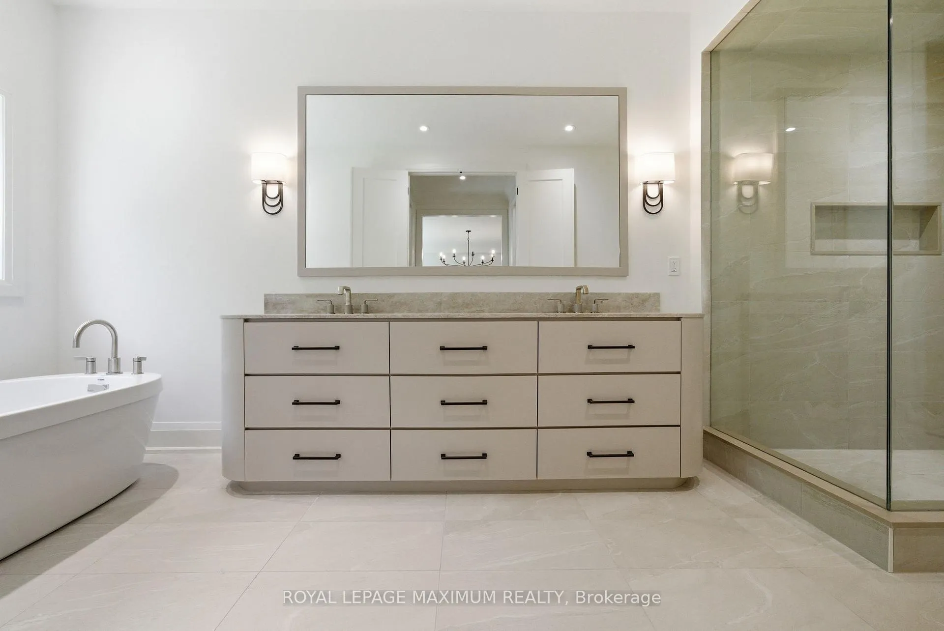 Photo 27 of 19 Donsgrove Court, Vaughan, Patterson — HOMEH