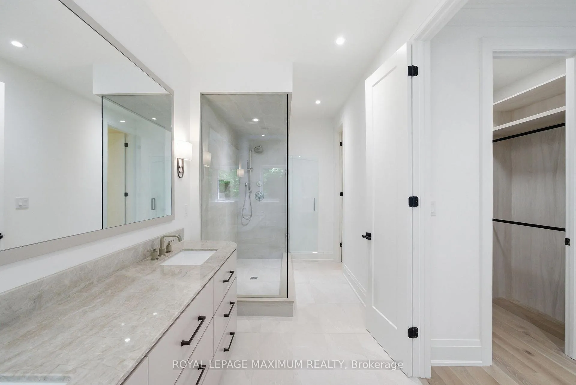 Photo 28 of 19 Donsgrove Court, Vaughan, Patterson — HOMEH