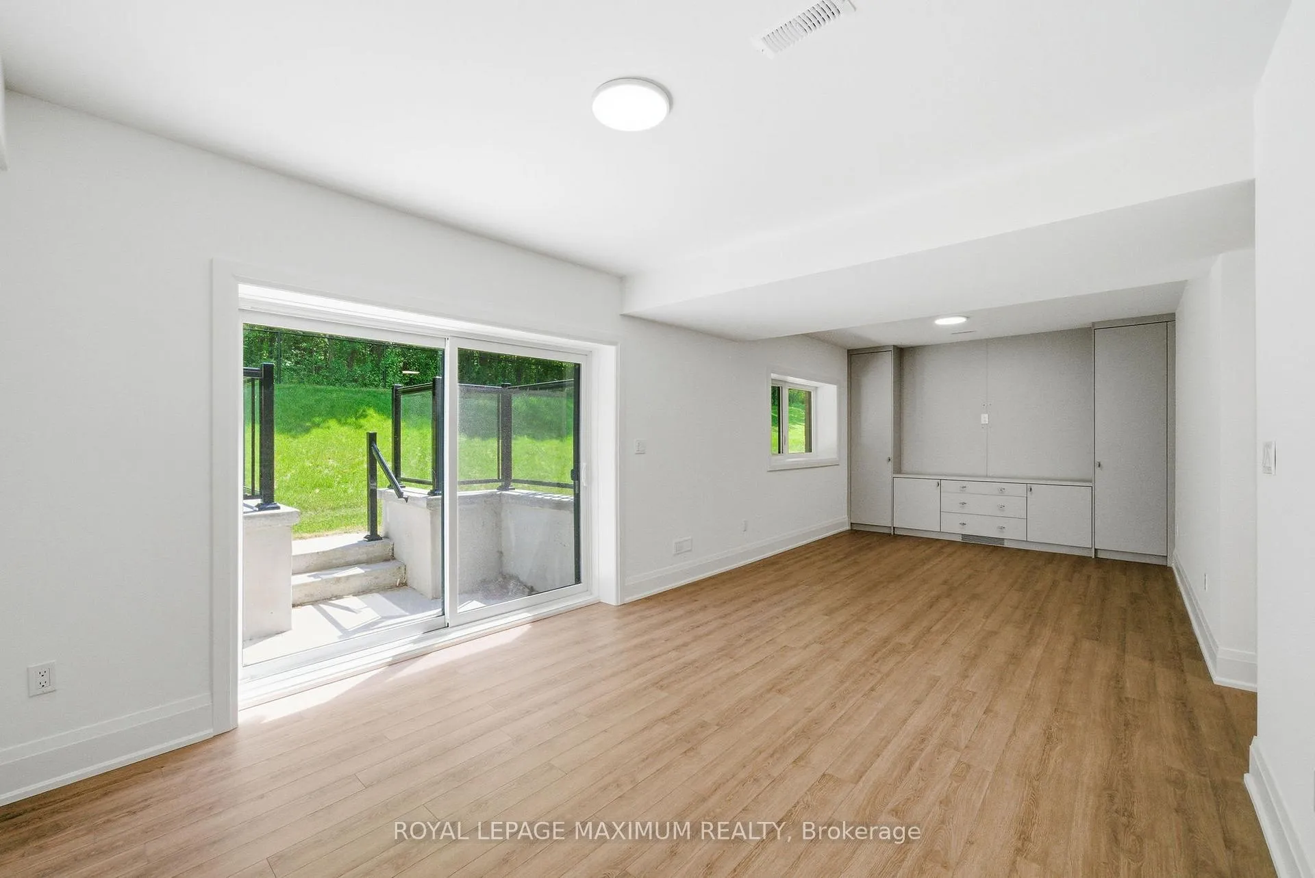 Photo 39 of 19 Donsgrove Court, Vaughan, Patterson — HOMEH