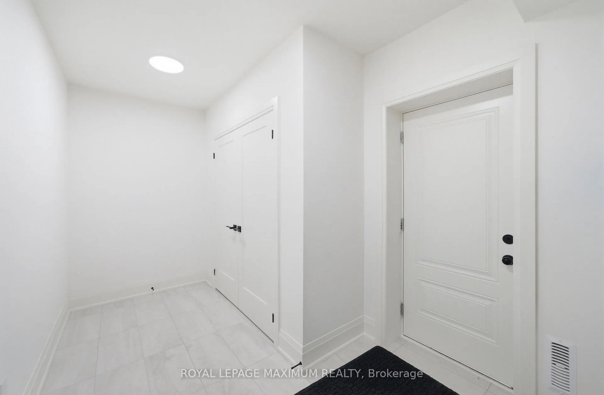 Photo 41 of 19 Donsgrove Court, Vaughan, Patterson — HOMEH