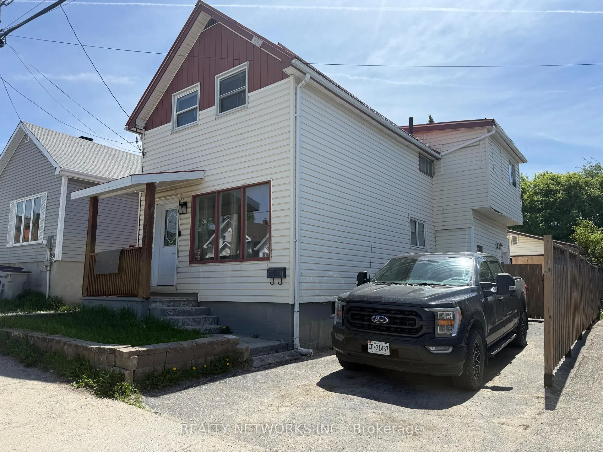 Front of 221 Commercial Avenue