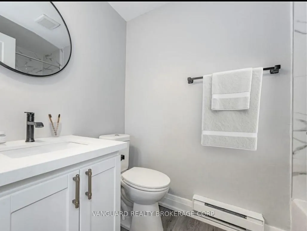 Photo 16 of 135 Pollock Avenue, Cambridge, Alison — HOMEH