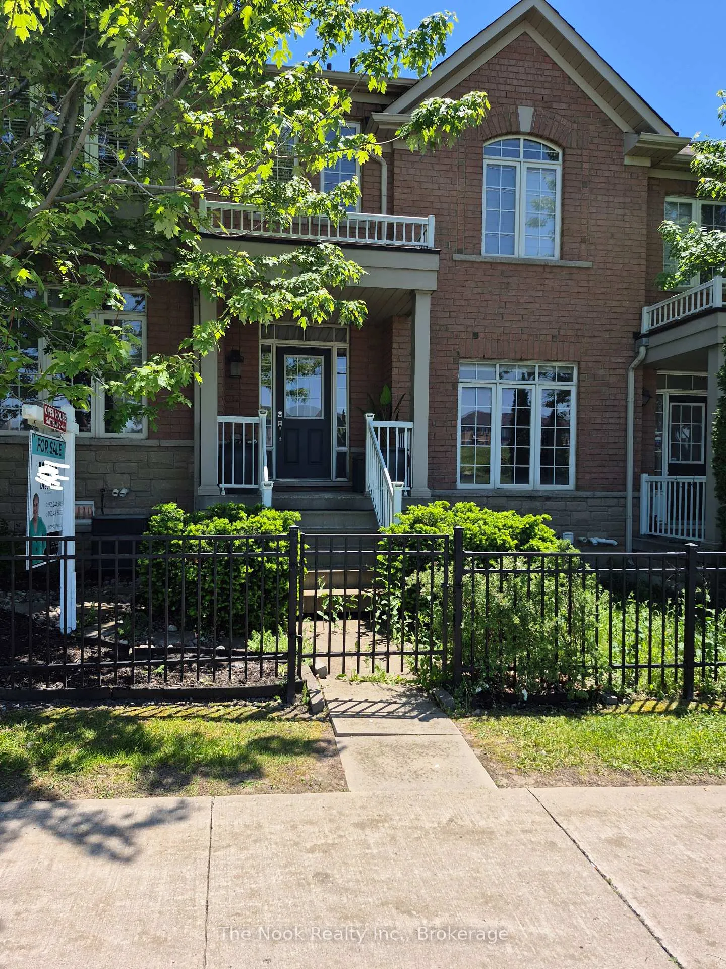 Photo 2 of 107 Barkdale Way, Whitby, Pringle Creek — HOMEH