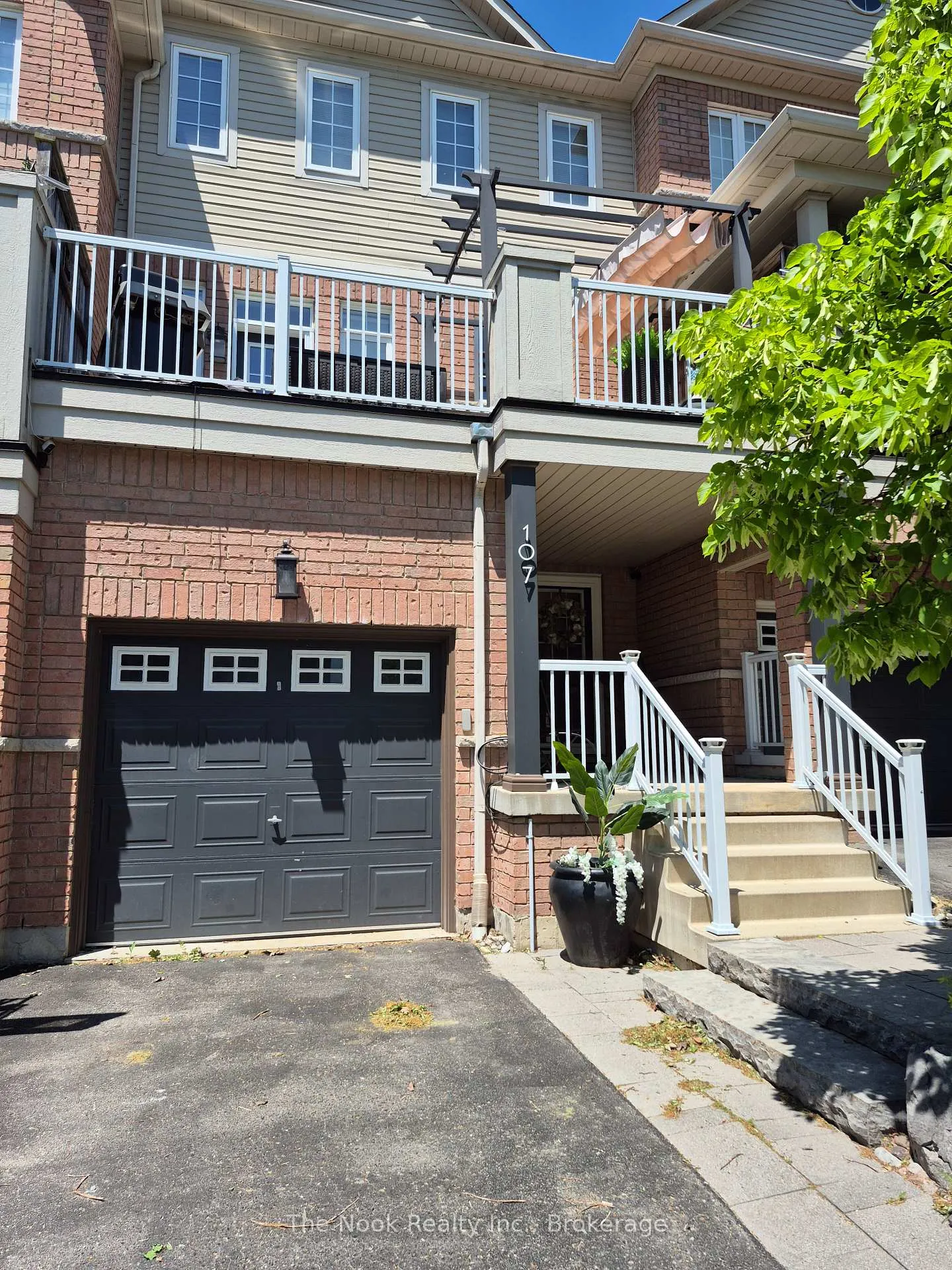 Photo 3 of 107 Barkdale Way, Whitby, Pringle Creek — HOMEH