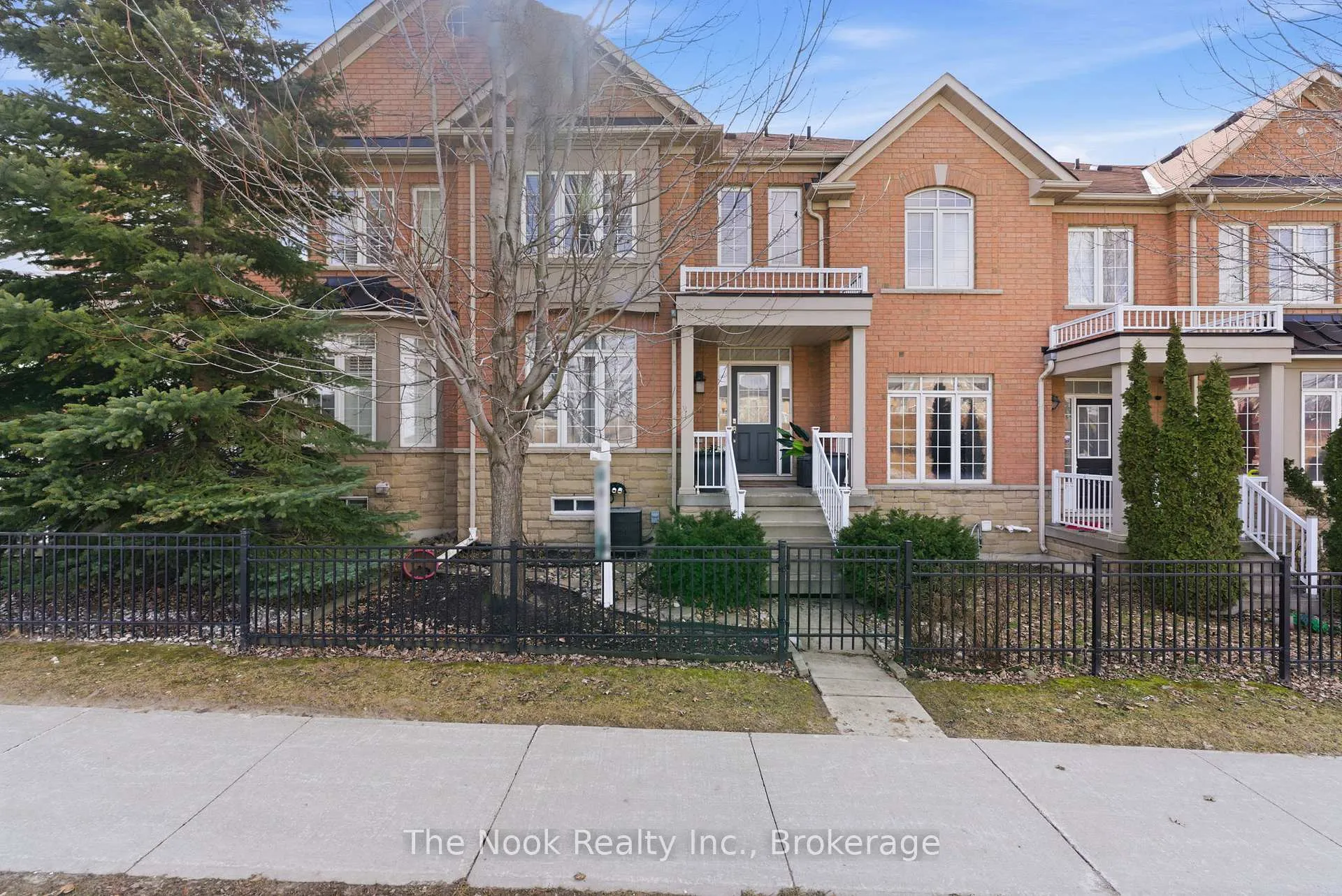 Photo 4 of 107 Barkdale Way, Whitby, Pringle Creek — HOMEH