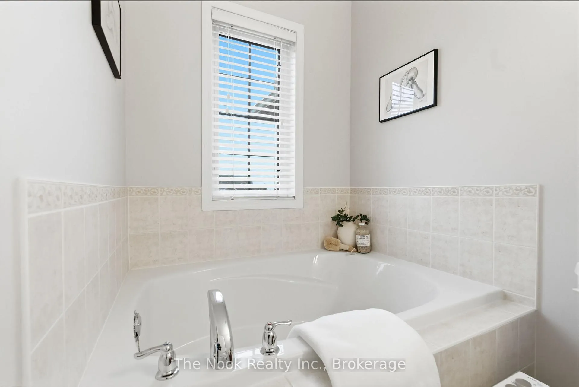 Photo 28 of 107 Barkdale Way, Whitby, Pringle Creek — HOMEH