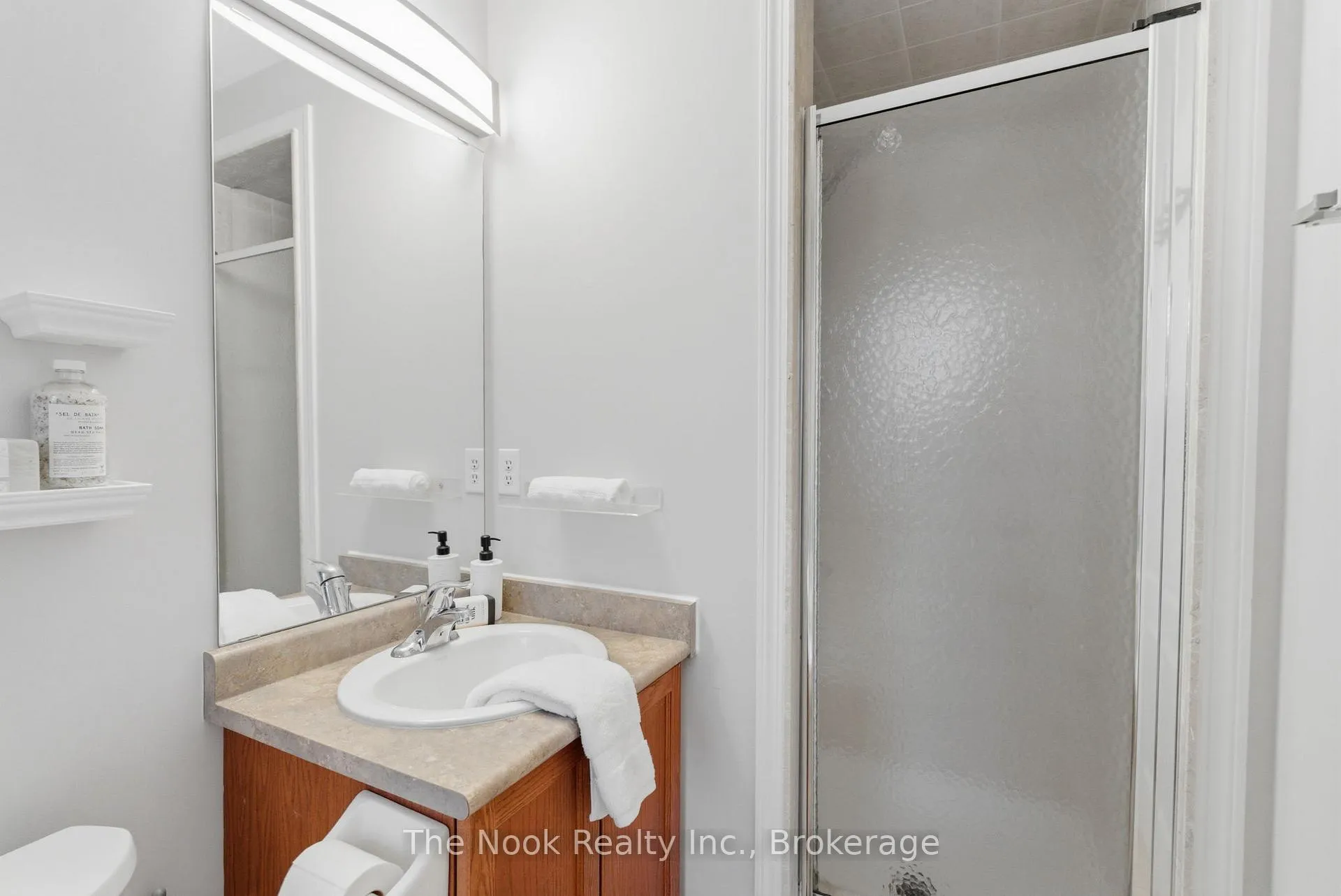 Photo 30 of 107 Barkdale Way, Whitby, Pringle Creek — HOMEH