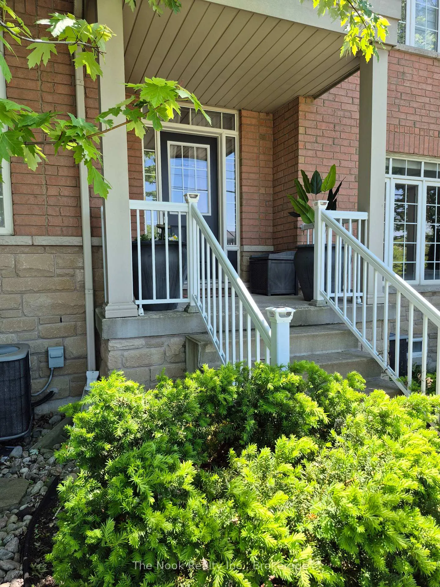 Photo 45 of 107 Barkdale Way, Whitby, Pringle Creek — HOMEH