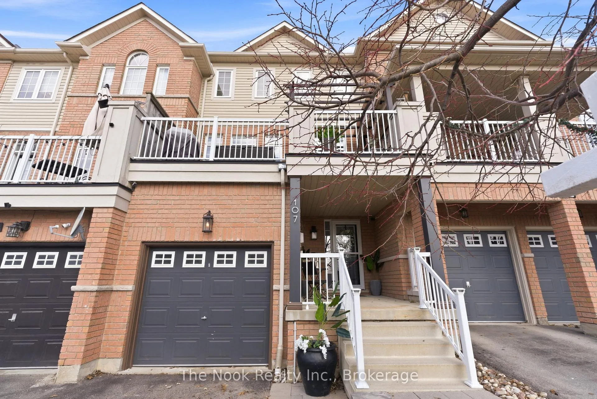 Photo 46 of 107 Barkdale Way, Whitby, Pringle Creek — HOMEH