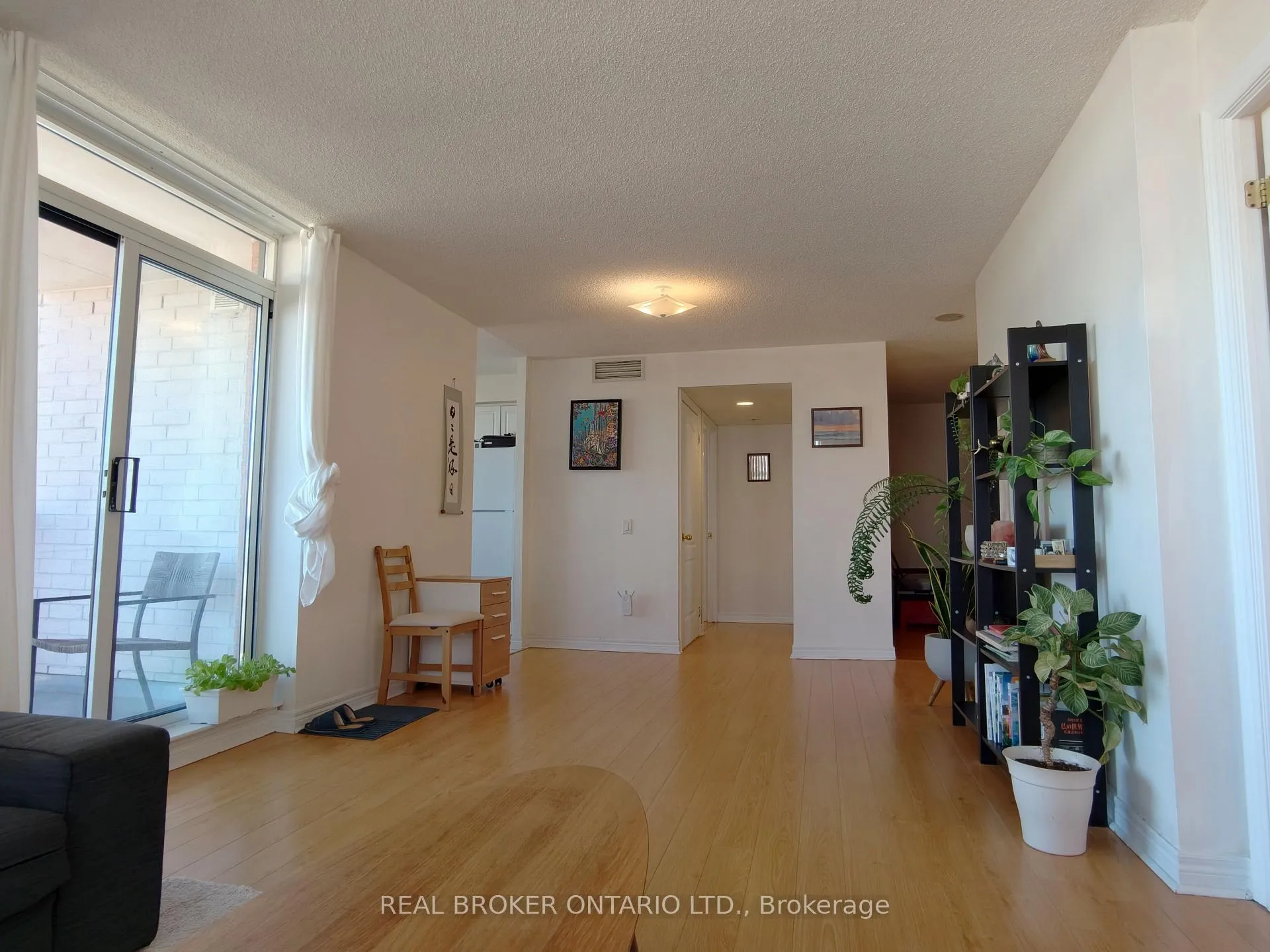 Photo 6 of Unit 702, 51 Times Avenue, Markham, Commerce Valley — HOMEH