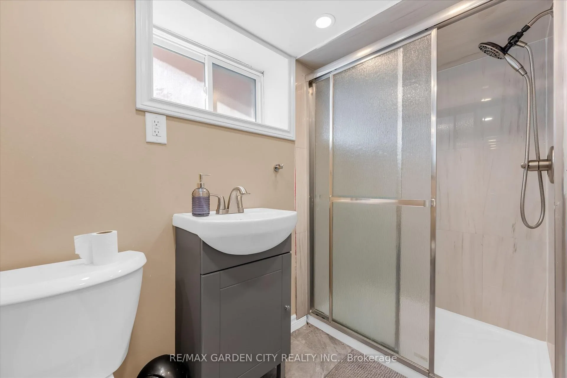 Photo 6 of Unit Lower, 205 Ferguson Avenue S, Hamilton, Corktown — HOMEH