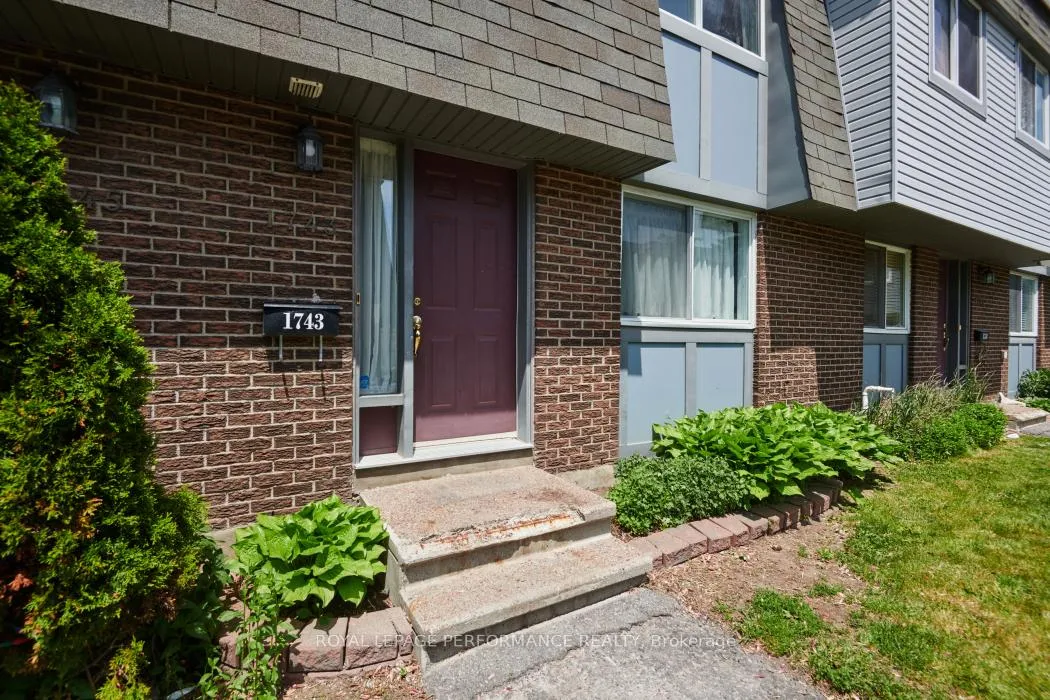 Photo 4 of 1743 Heatherington Road, Ottawa, Heron Gate/Industrial Park — HOMEH