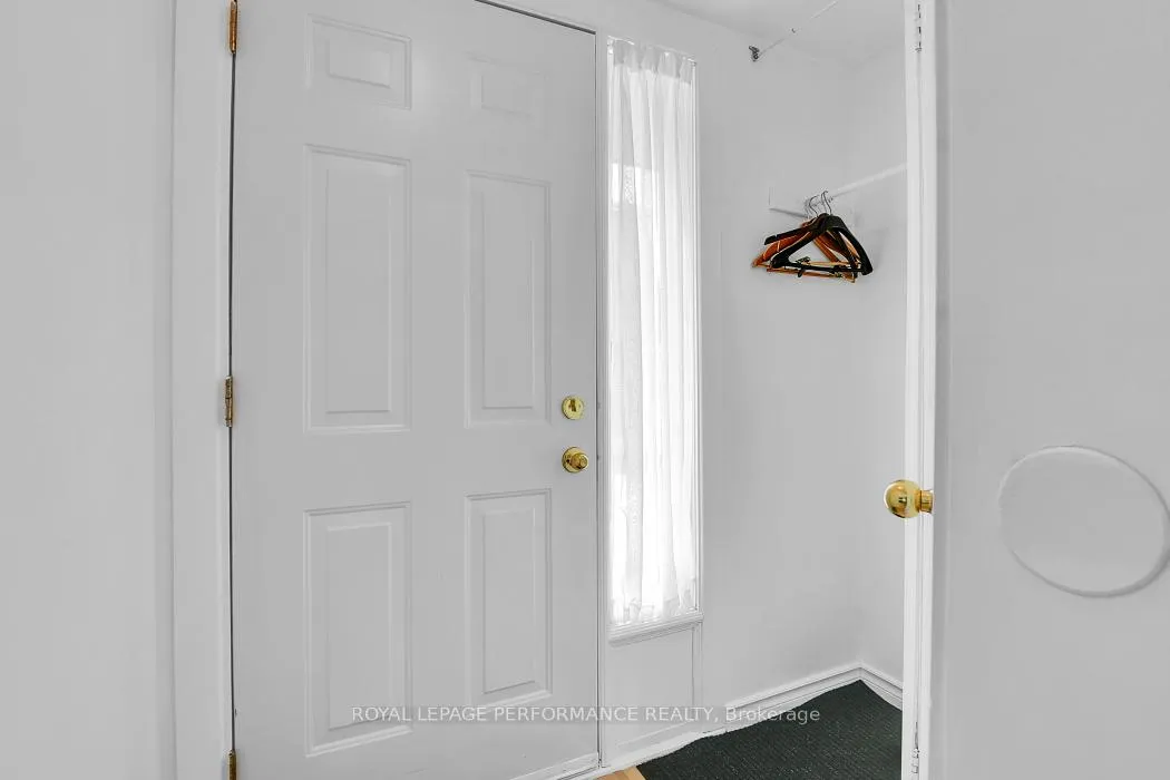 Photo 5 of 1743 Heatherington Road, Ottawa, Heron Gate/Industrial Park — HOMEH
